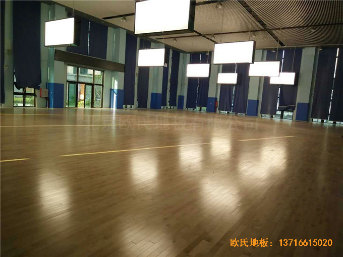 廣東珠海市中航花園羽毛球館運動地板鋪裝案例0